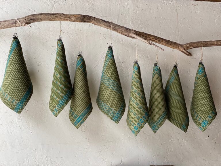 Sample Minded – Plain Weave and beyond